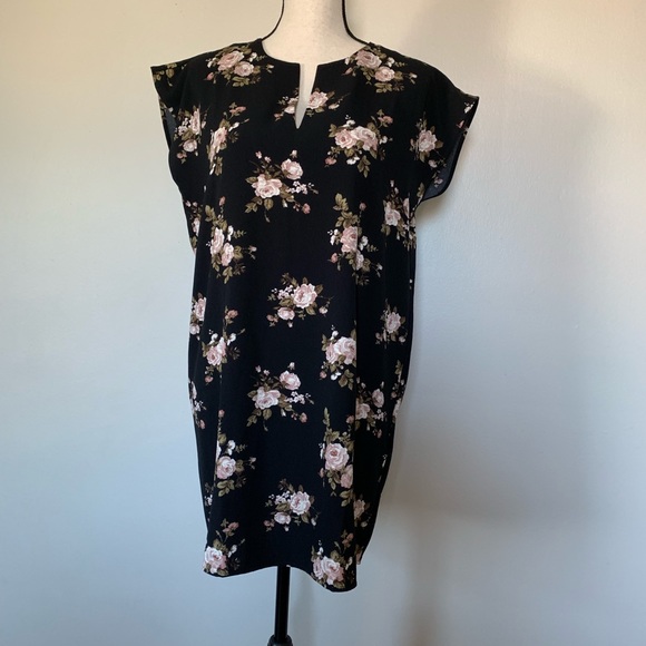 Forever 21 Dresses & Skirts - FOREVER 21 loose dress floral